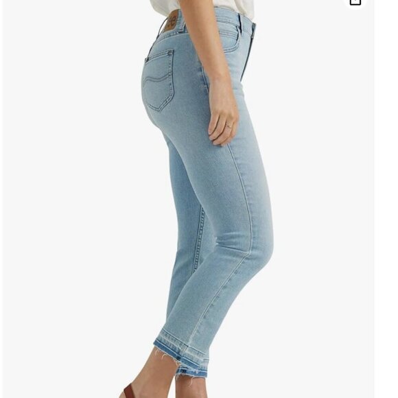 NWT Lee womens mid rise Legendary Capri Jean - Picture 2 of 9